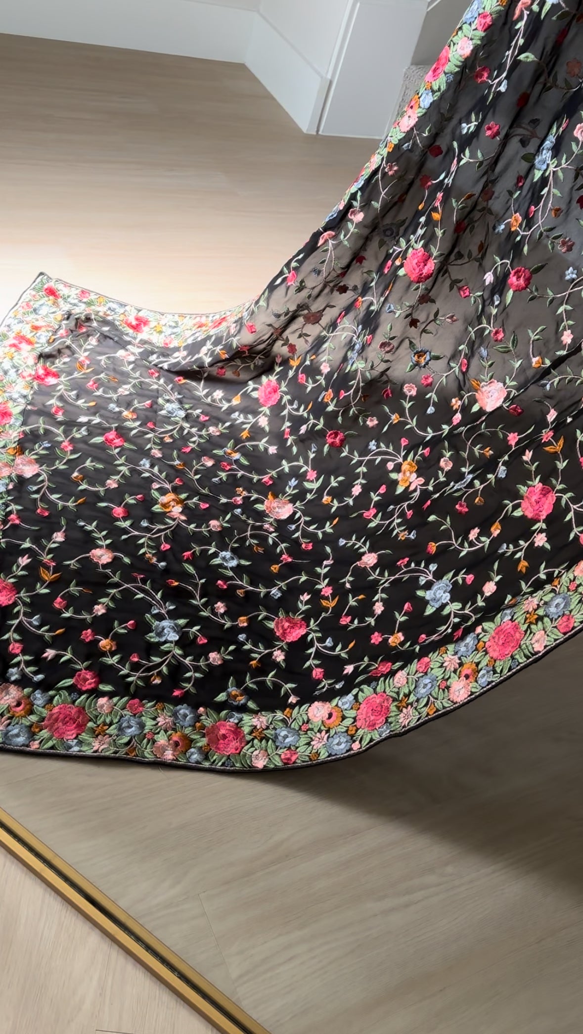 Parsi Gara Embroidered Floral Shawl