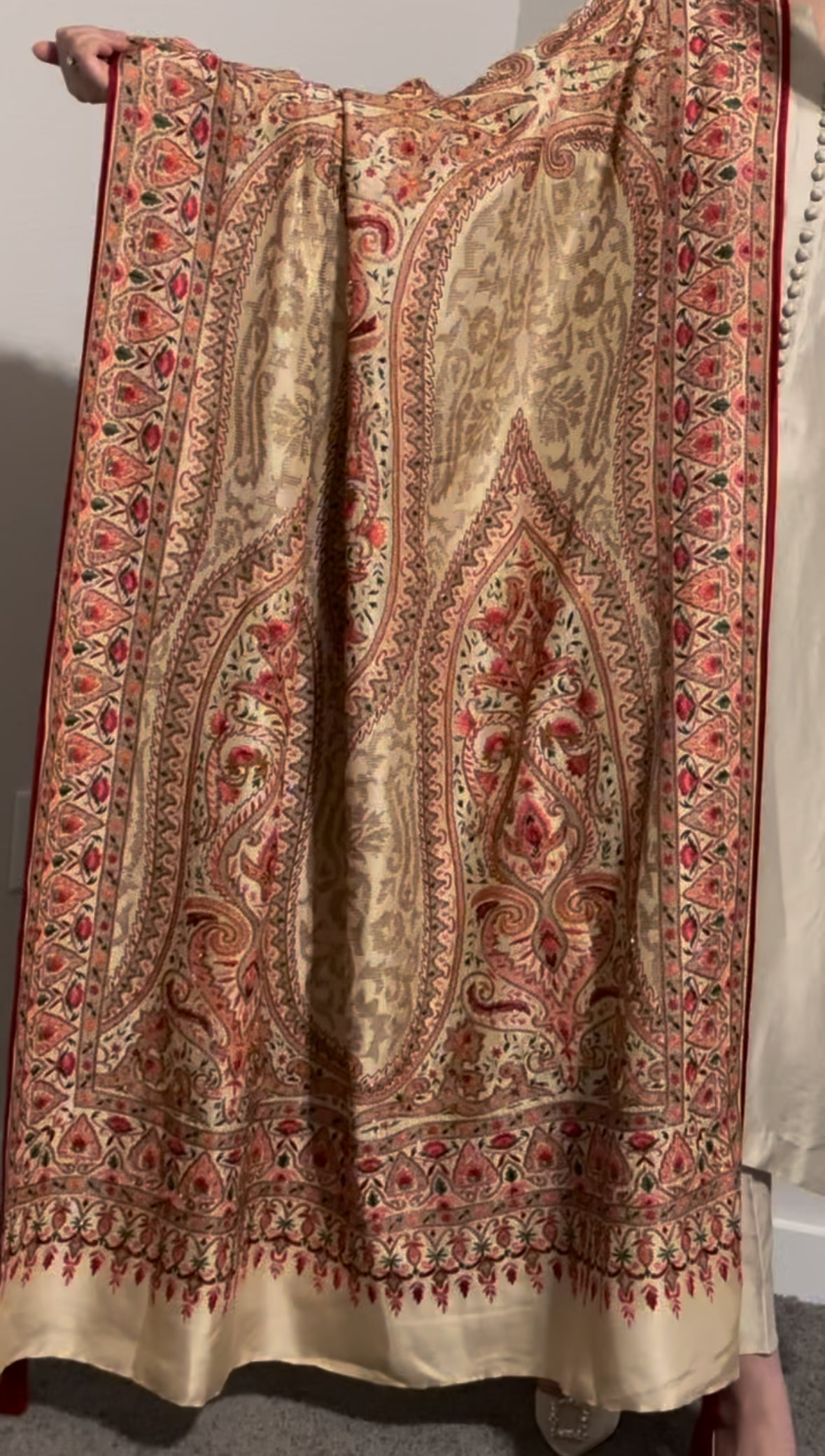 Crimson Vanilla Silk Chaddar