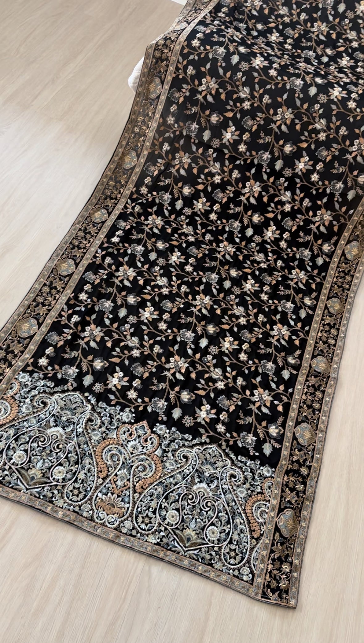 Embroidered Floral Georgette Shawl